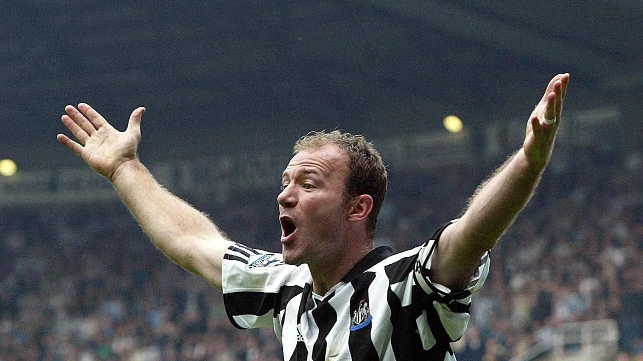 'Near faultless': Alan Shearer selects four Magpies for his Premier League Team of the Week