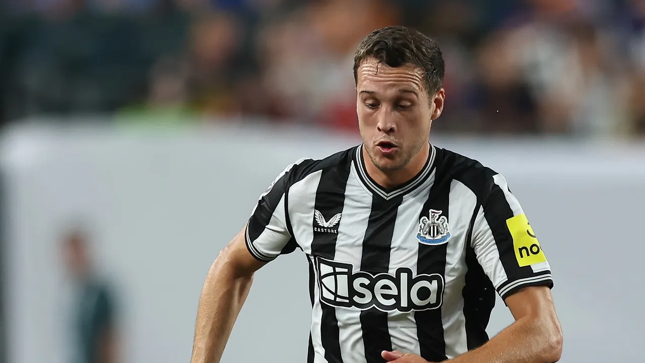 Manquillo set for a reunion with former boss in Spain as Magpies trim their squad