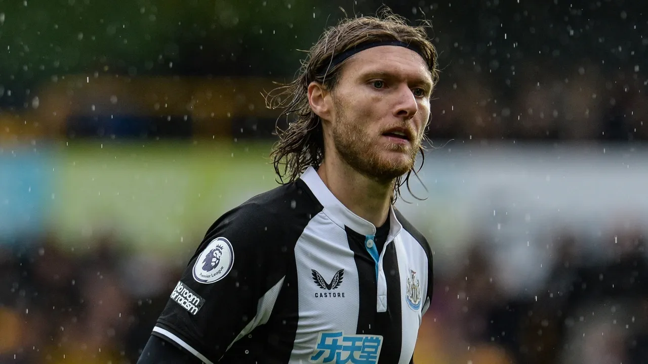 Jeff Hendrick targeted by Aberdeen, Leeds, Sheffield Wednesday, and West Brom