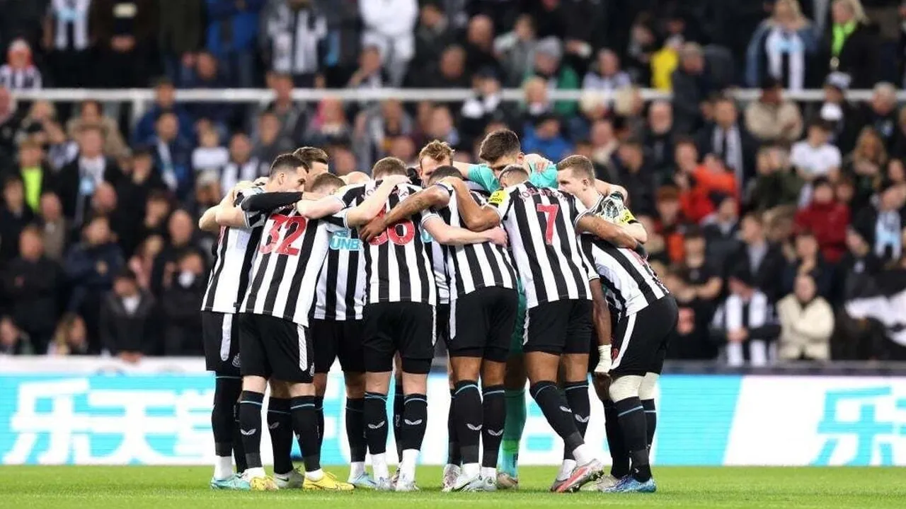 Eddie Howe names full 25-man squad for Newcastle's 2023/24 Premier League campaign